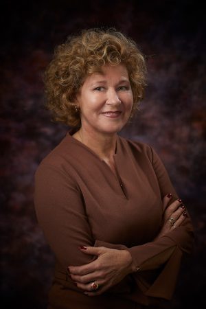OverMij_Marion Marion Howe business administration
